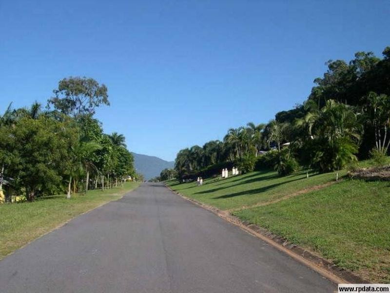 13 Hibiscus Court, Rocky Point QLD 4873