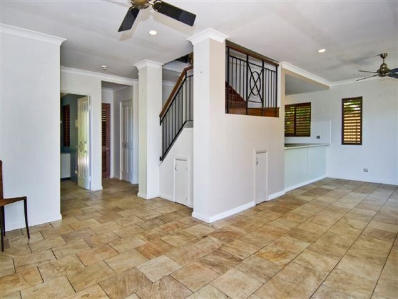 1 Queenley Close, Edge Hill QLD 4870