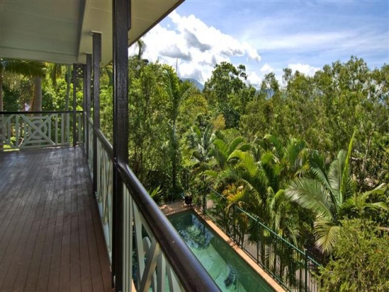 1 Queenley Close, Edge Hill QLD 4870