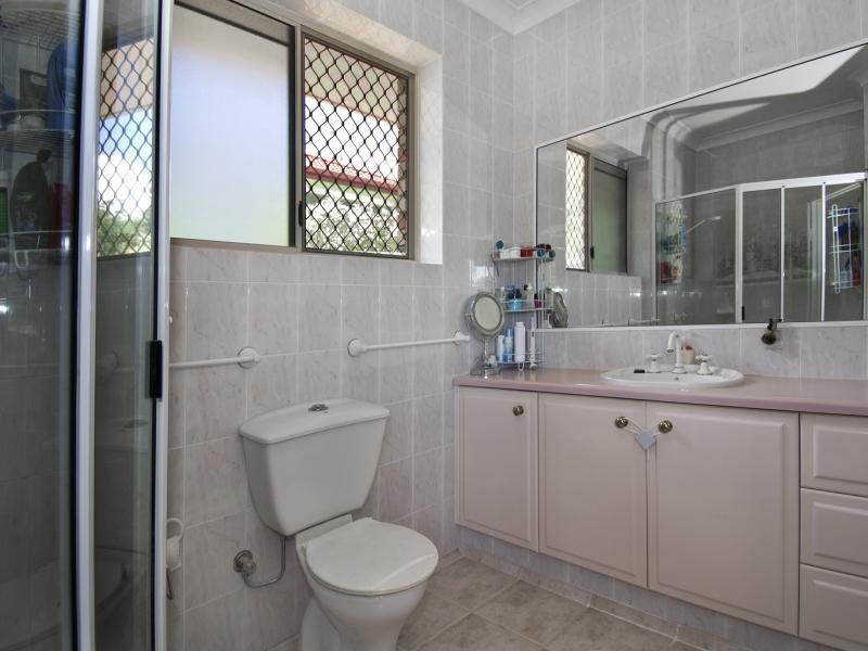 40 Summer Hill Drive, Cairns QLD 4870