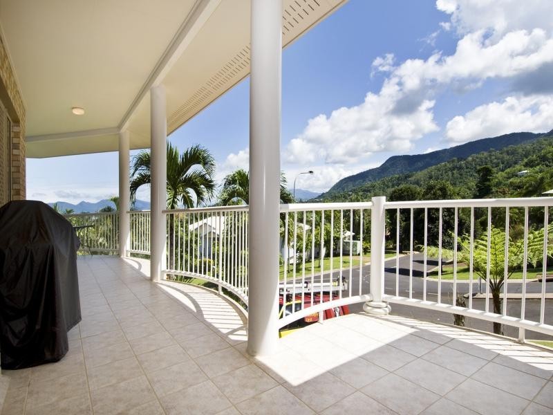40 Summer Hill Drive, Cairns QLD 4870