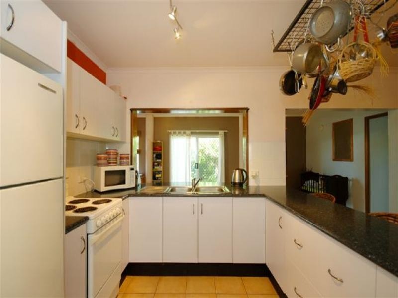 4 Bedarra Close, Mount Sheridan QLD 4868