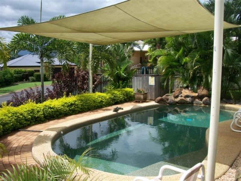 6 Barcoo Close, Bentley Park QLD 4869