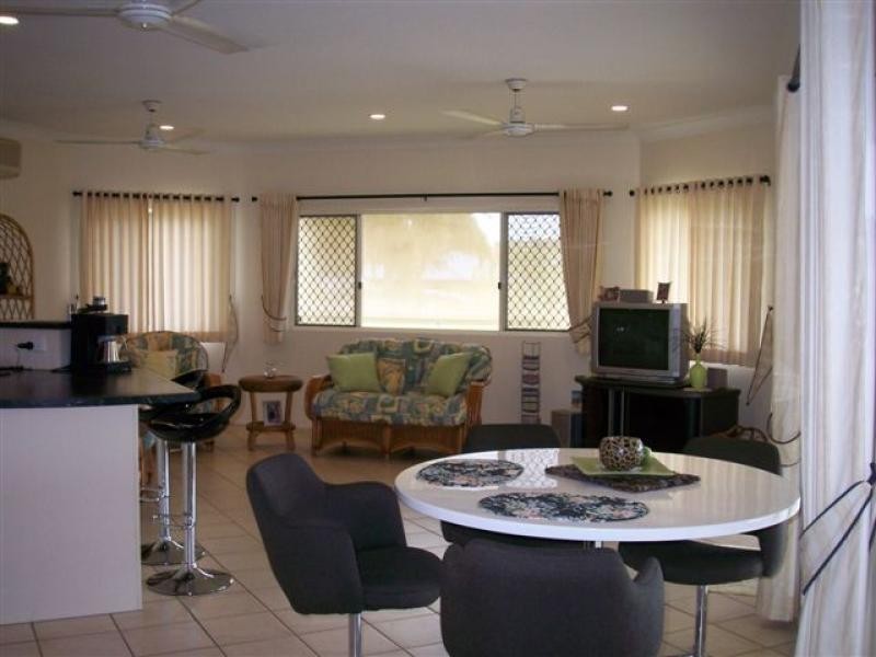 6 Barcoo Close, Bentley Park QLD 4869