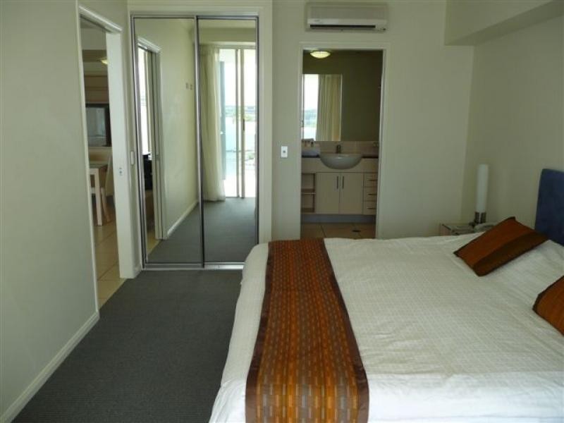 402/6 Lake Street, Cairns City QLD 4870