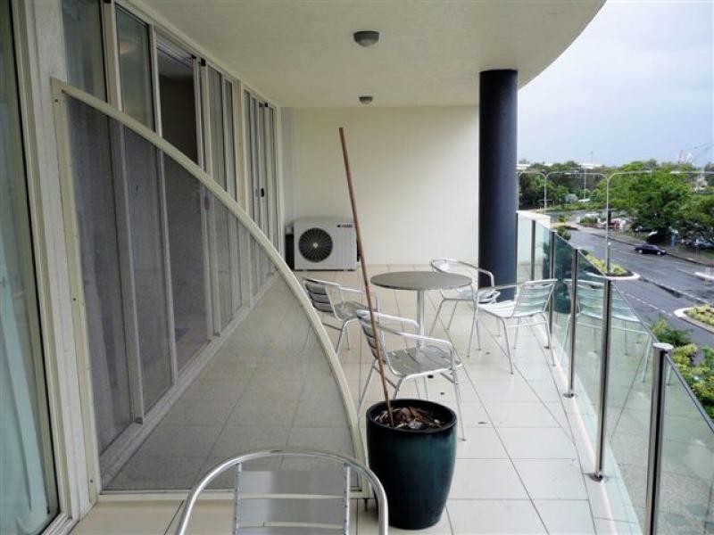 402/6 Lake Street, Cairns City QLD 4870