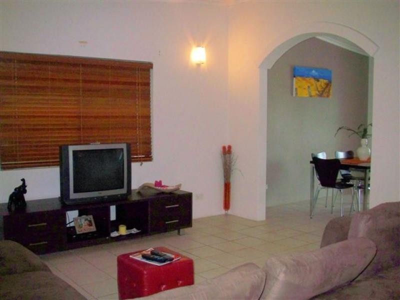 8 Vista Street, Bayview Heights QLD 4868