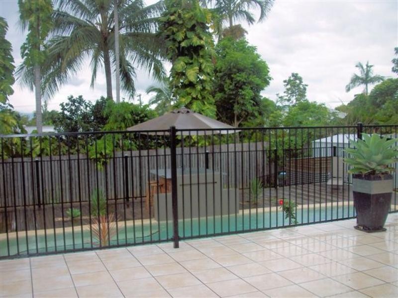 8 Vista Street, Bayview Heights QLD 4868