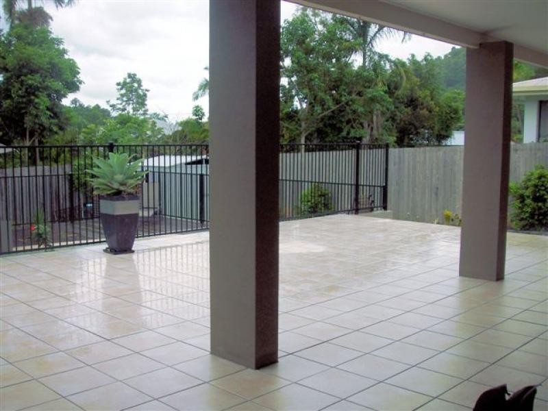 8 Vista Street, Bayview Heights QLD 4868