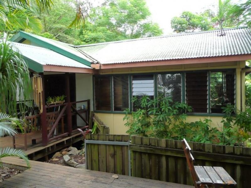 93 Aeroglen Drive, Stratford QLD 4870