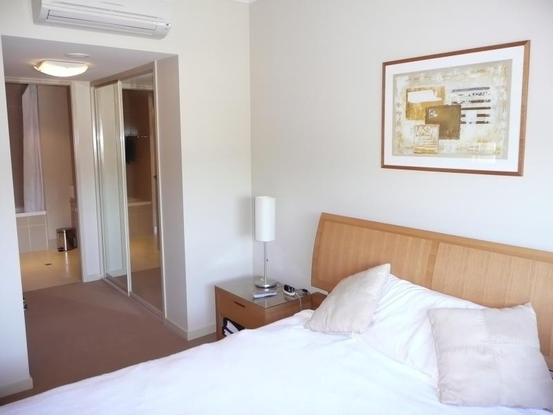 320/13 Mann Street, Westcourt QLD 4870