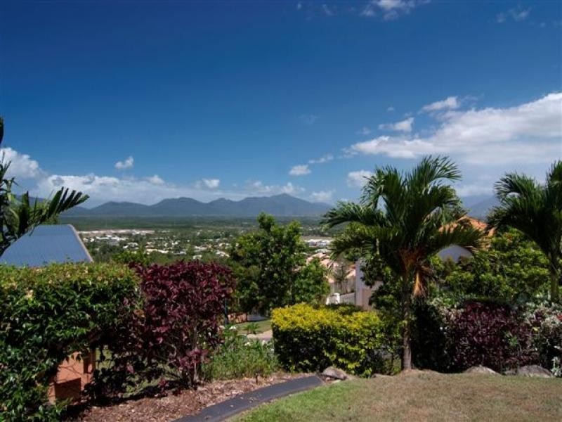 16 Hanah Close, Mount Sheridan QLD 4868