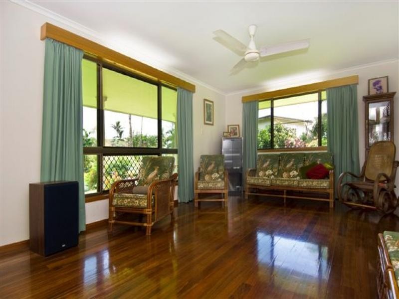 2 Sapphire Close, Bayview Heights QLD 4868