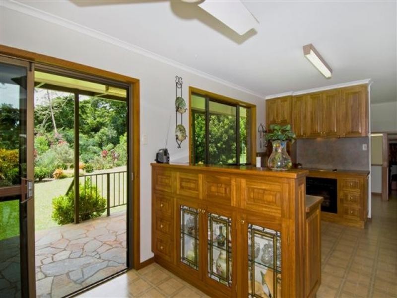 2 Sapphire Close, Bayview Heights QLD 4868