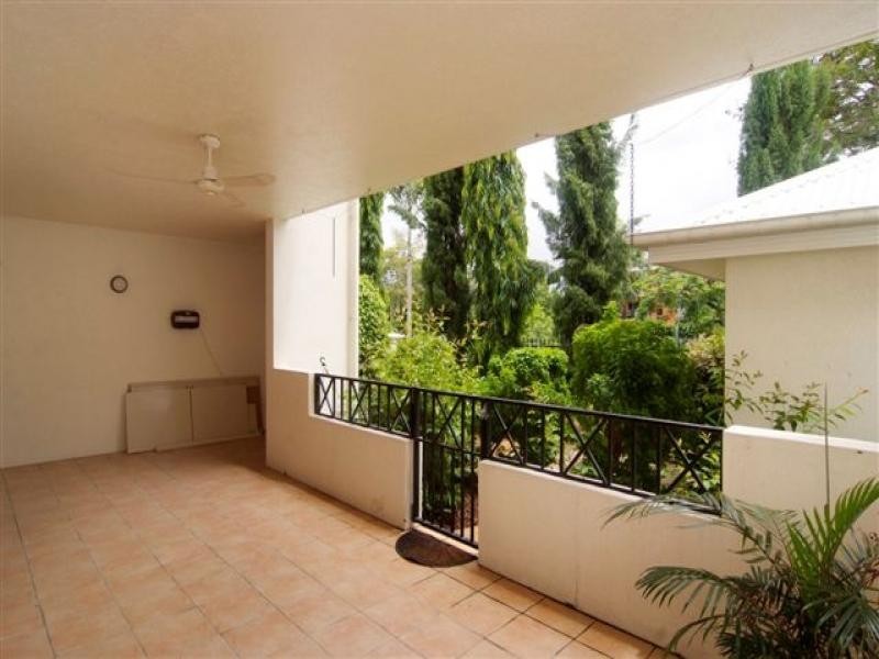 1/312 Lake Street, Cairns North QLD 4870