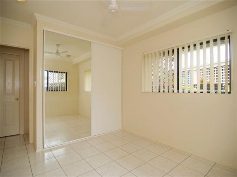 1/312 Lake Street, Cairns North QLD 4870
