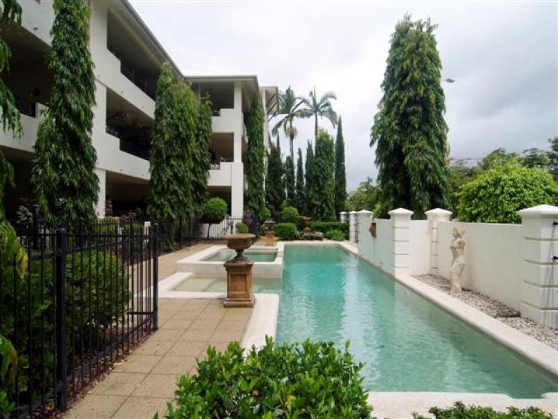 1/312 Lake Street, Cairns North QLD 4870