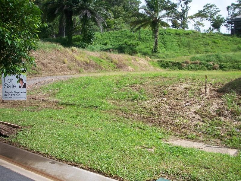 8 Bel-Air Drive, Whitfield QLD 4870