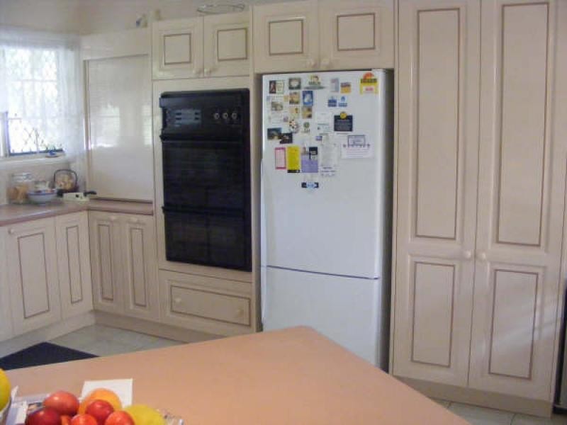 9 Dennis Close, Mooroobool QLD 4870