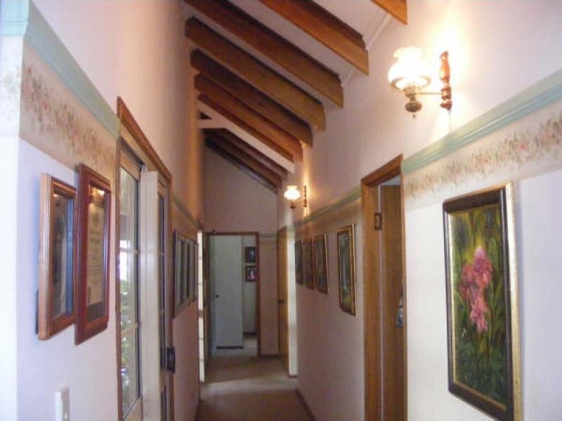 9 Dennis Close, Mooroobool QLD 4870