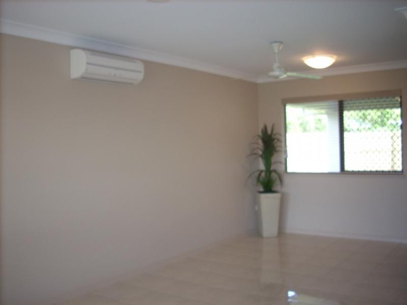 18 Pollock Close, Bentley Park QLD 4869