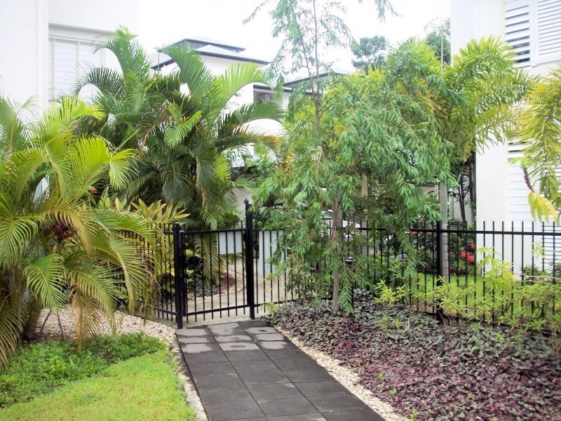 25/164 Spence Street, Cairns QLD 4870