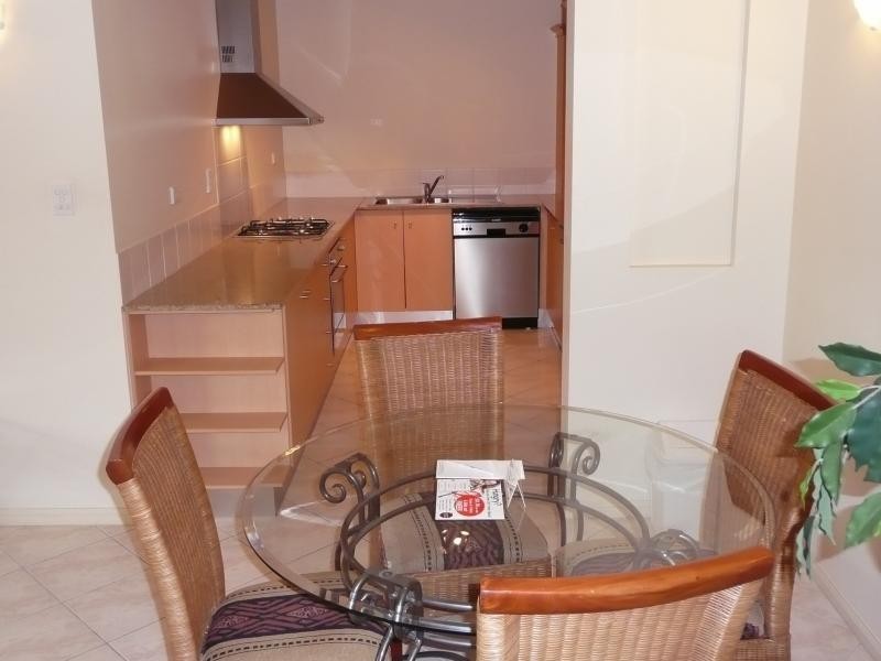 1607/373 McLeod Street, Cairns North QLD 4870