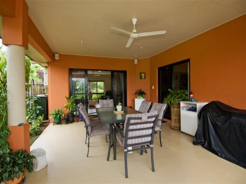 7 Barcoo Close, Bentley Park QLD 4869