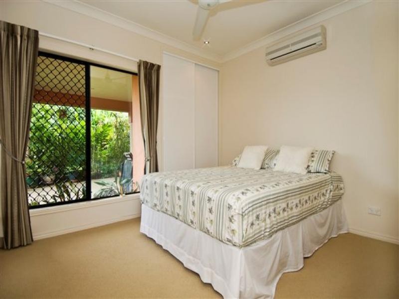 7 Barcoo Close, Bentley Park QLD 4869