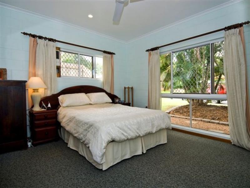 35 Templar Crescent, Bentley Park QLD 4869