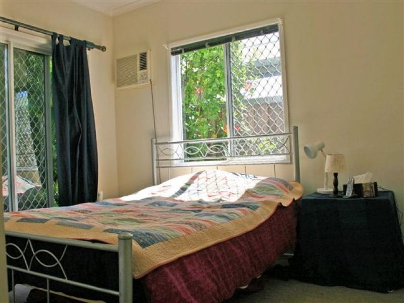 4/354 McCoombe Street, Mooroobool QLD 4870