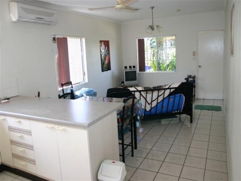 4/354 McCoombe Street, Mooroobool QLD 4870