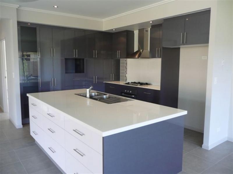 5 Davidson Close, Redlynch QLD 4870