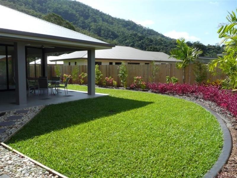 5 Davidson Close, Redlynch QLD 4870