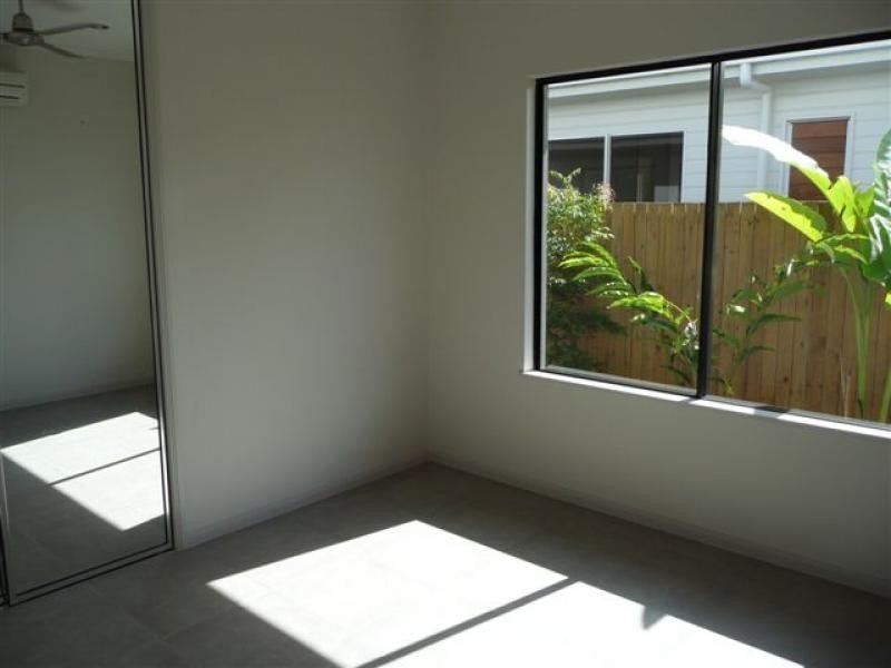 5 Davidson Close, Redlynch QLD 4870