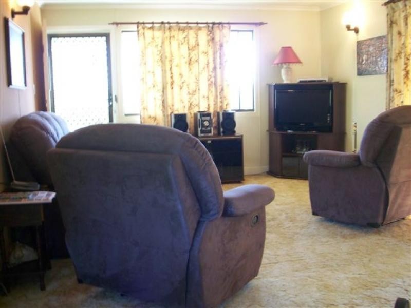 18 Barnes Street, Earlville QLD 4870