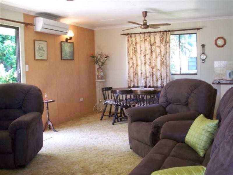 18 Barnes Street, Earlville QLD 4870