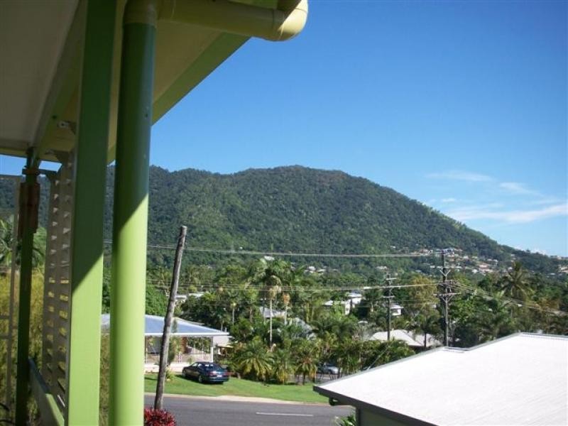 18 Barnes Street, Earlville QLD 4870