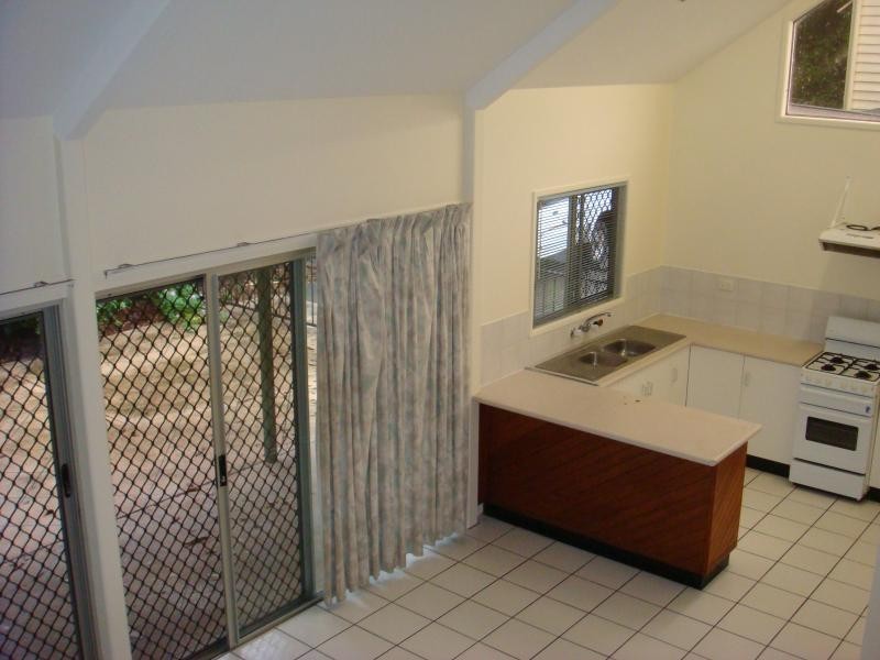 18 Barrett Street, Bungalow QLD 4870