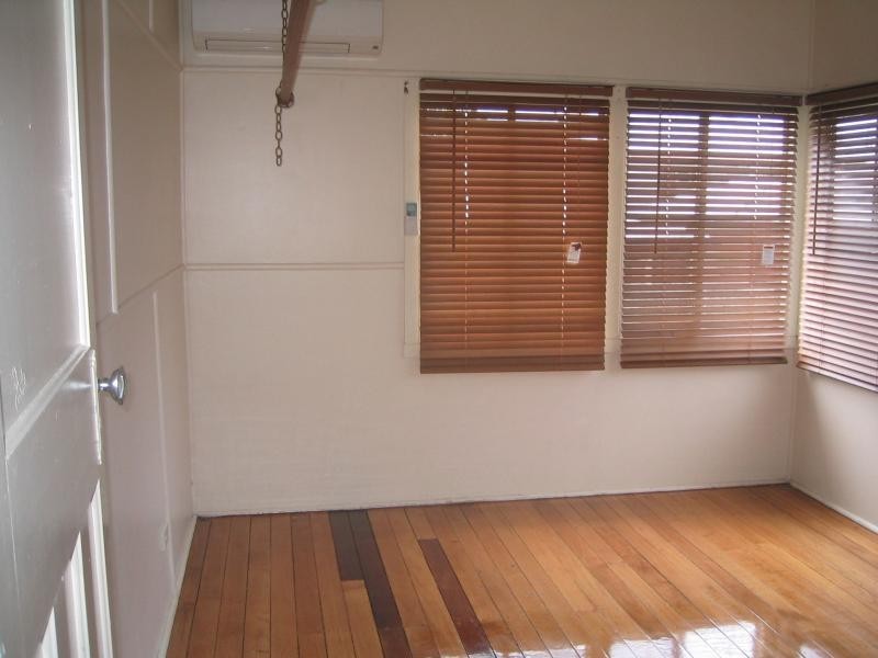 18 Barrett Street, Bungalow QLD 4870