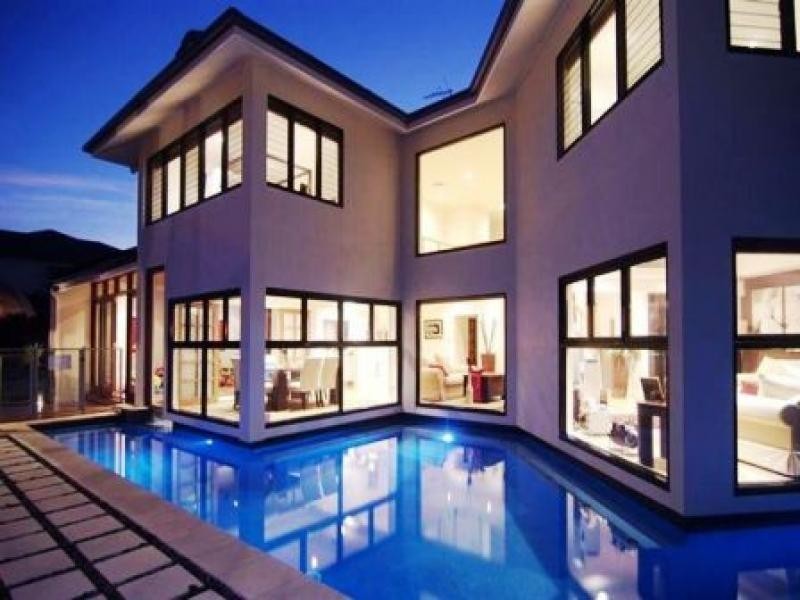 8 The Peak, Whitfield QLD 4870