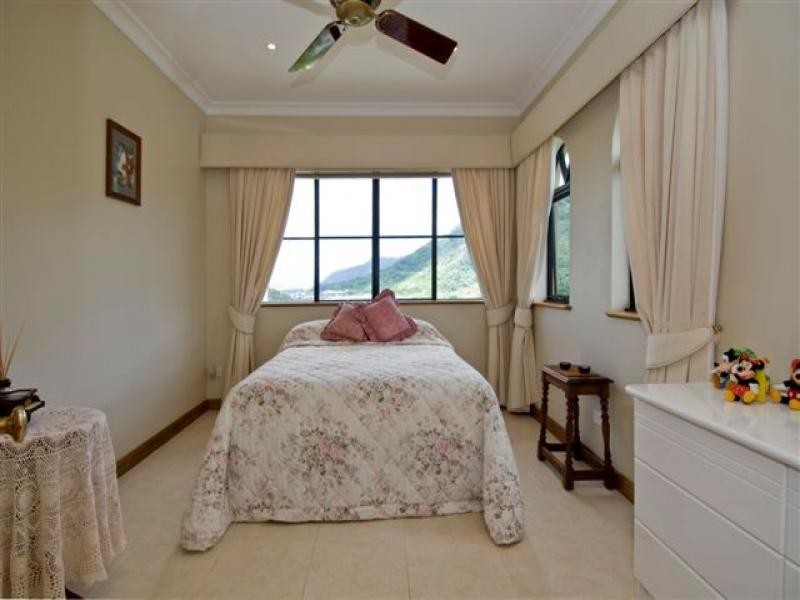 46 East Parkridge Drive, Whitfield QLD 4870