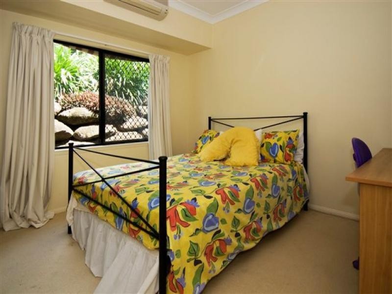 8 Maynard Close, Mount Sheridan QLD 4868