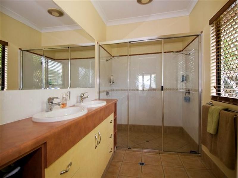 8 Maynard Close, Mount Sheridan QLD 4868