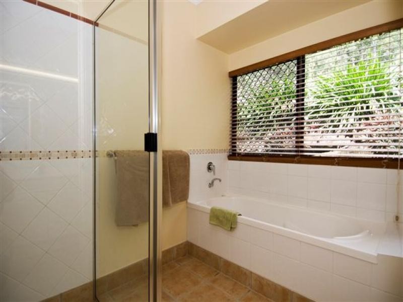 8 Maynard Close, Mount Sheridan QLD 4868