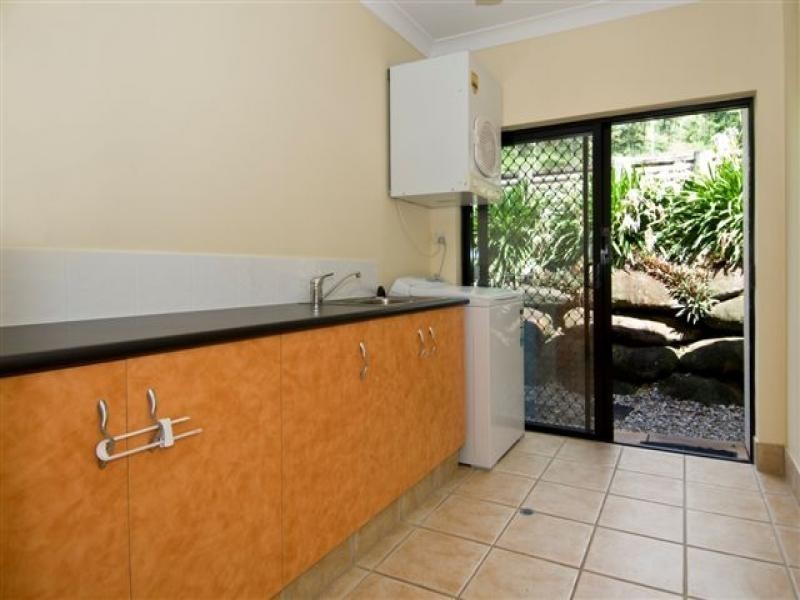 8 Maynard Close, Mount Sheridan QLD 4868