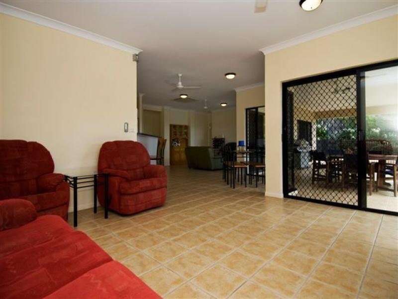 8 Maynard Close, Mount Sheridan QLD 4868