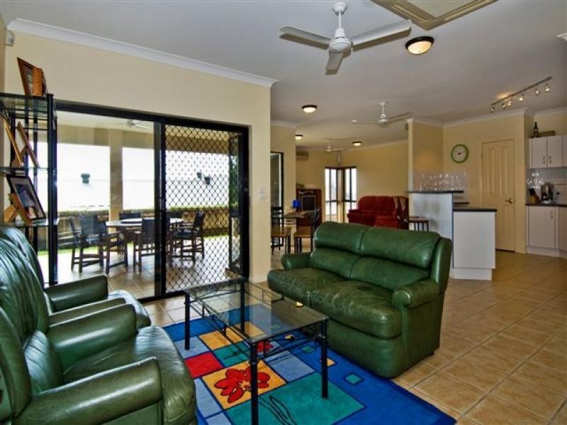 8 Maynard Close, Mount Sheridan QLD 4868