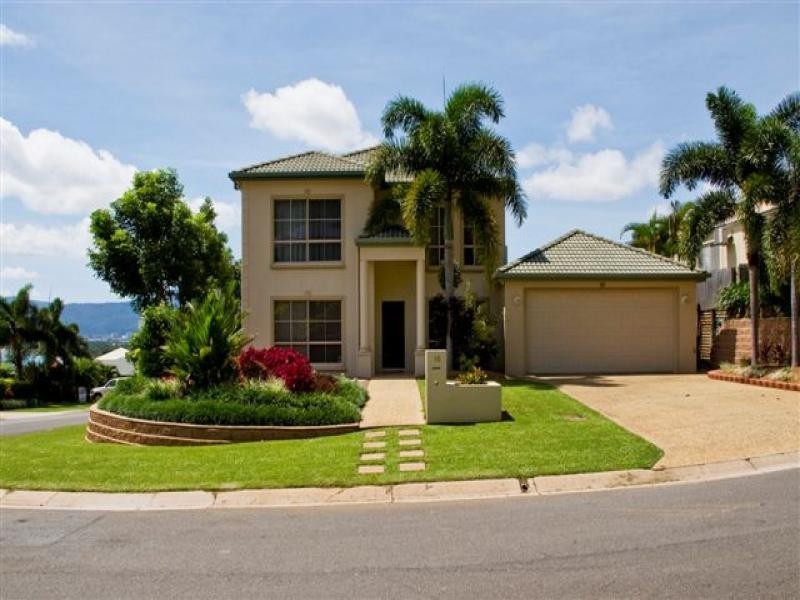 16 Hussar Close, Kanimbla QLD 4870