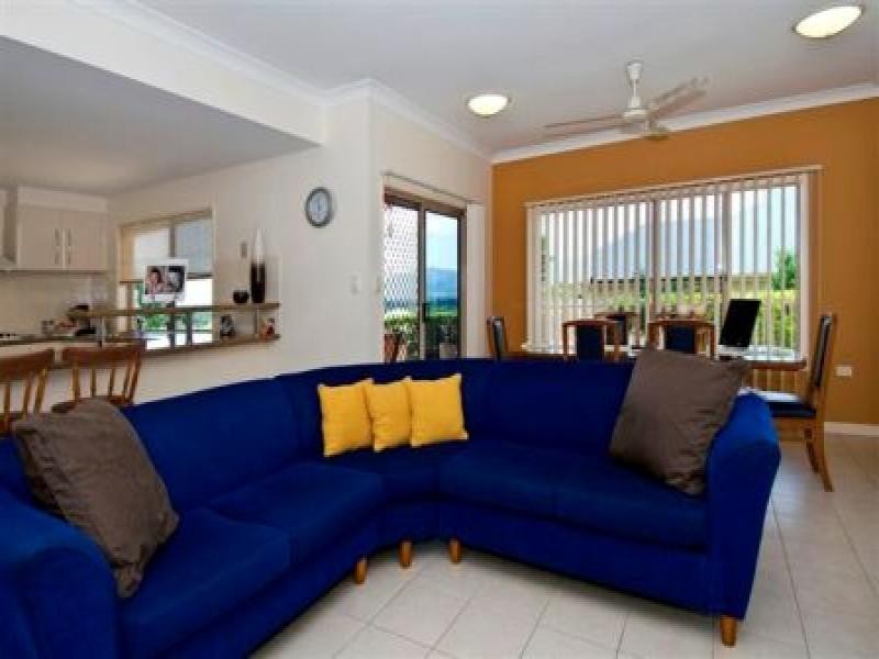 16 Hussar Close, Kanimbla QLD 4870